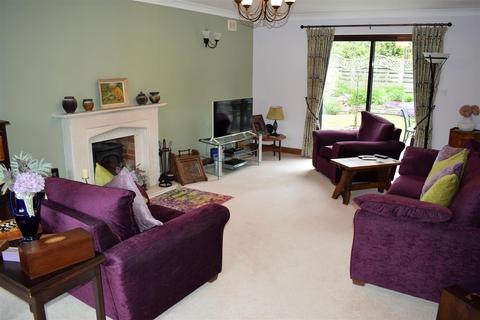 6 Applefields, Wrawby, Brigg, DN20 8GB