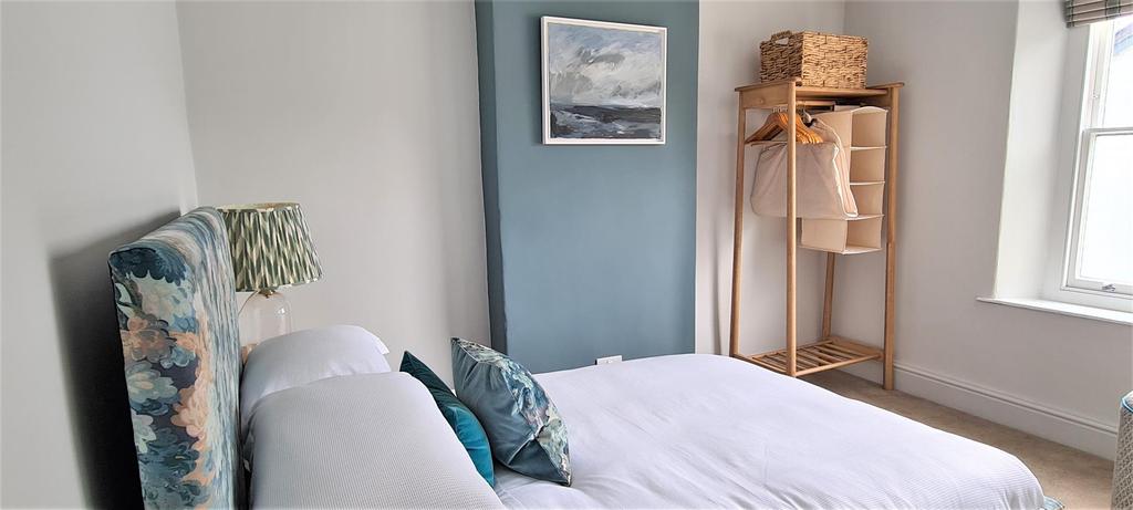 Bedroom .jpg