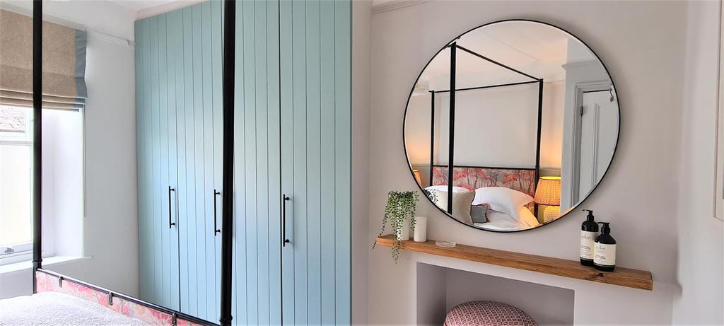 Principal bedroom (2).jpg