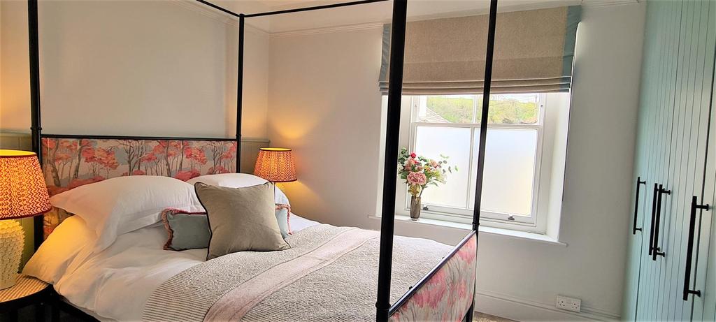 Principal bedroom.jpg