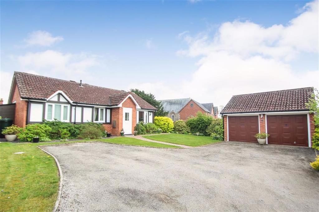 Hampton Fields, Oswestry 3 bed detached bungalow £345,000