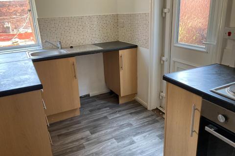 2 bedroom flat to rent - Merlin Crescent, Rosehill