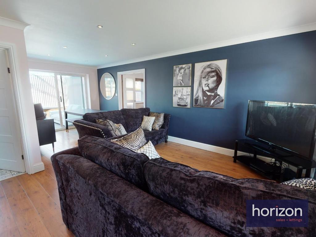 Whernside Crescent, Ingleby Barwick... 4 bed detached house £250,000