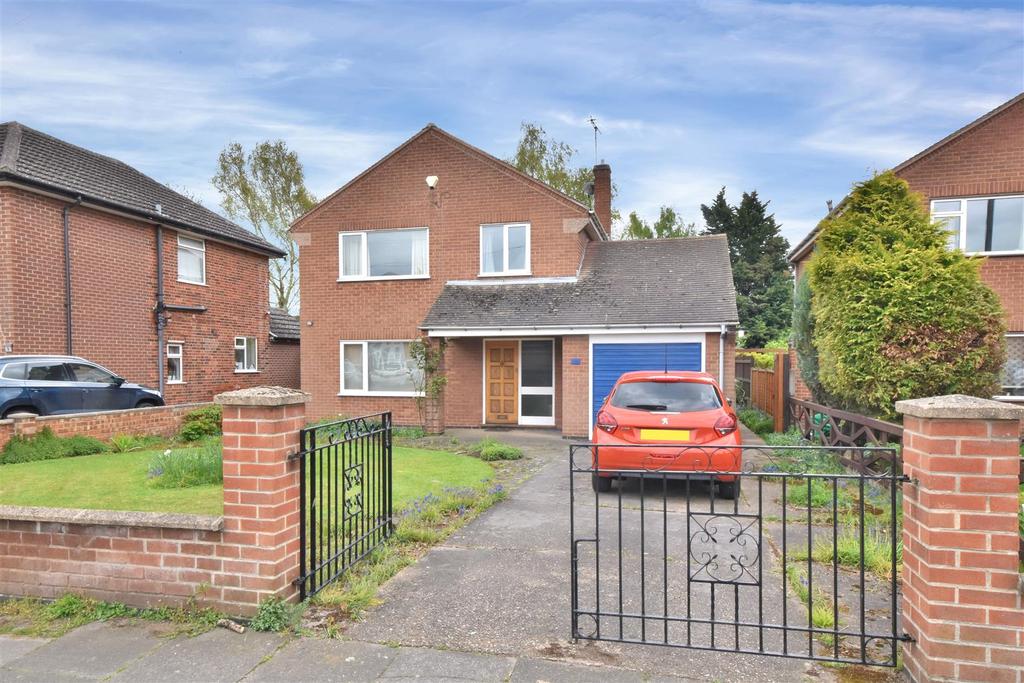 Baines Avenue, New Balderton, Newark 3 bed detached house £300,000