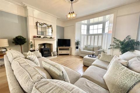 1 Buarth Road, Aberystwyth, SY23 1LR