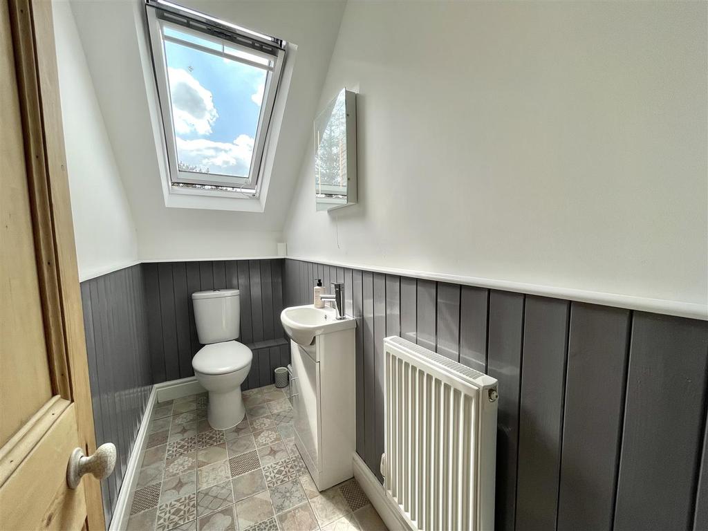 Top Floor Wc