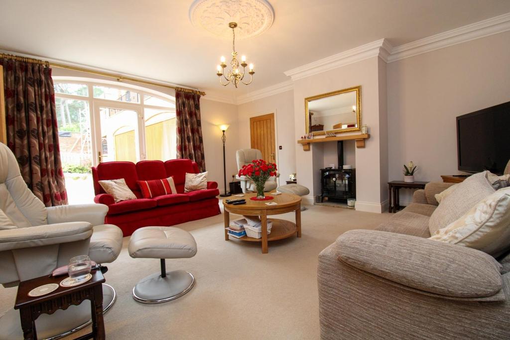 Spring Bank Road, Ripon 3 bed coach house £600,000