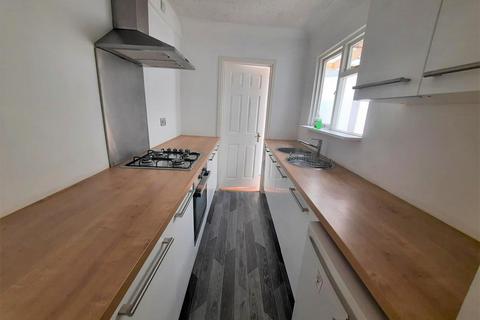 2 bedroom cottage to rent, Riverside, Stanstead Abbotts