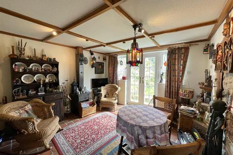 Saffron Cottage Fore Street, Grampound, Truro, TR2 4SB