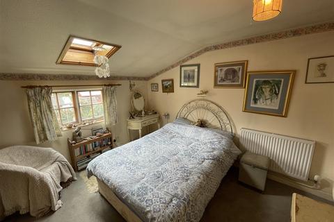 Saffron Cottage Fore Street, Grampound, Truro, TR2 4SB