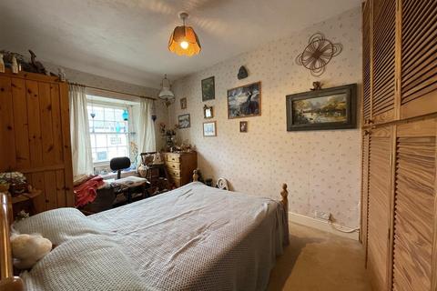 Saffron Cottage Fore Street, Grampound, Truro, TR2 4SB