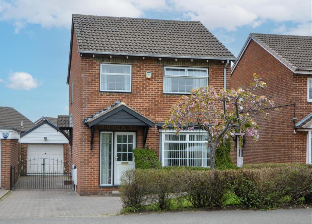 Fox Lane, Sheffield, S12 3 bed detached house £220,000