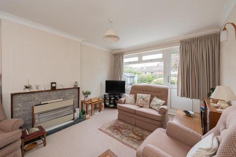 19 Wimborne Close, Epsom, KT17 4DP