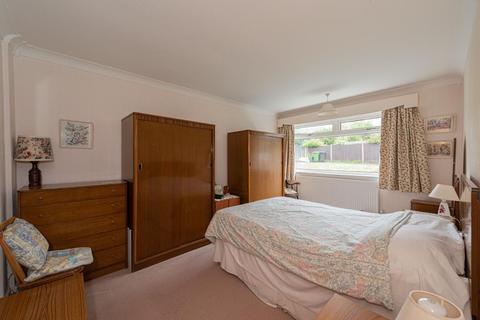 19 Wimborne Close, Epsom, KT17 4DP
