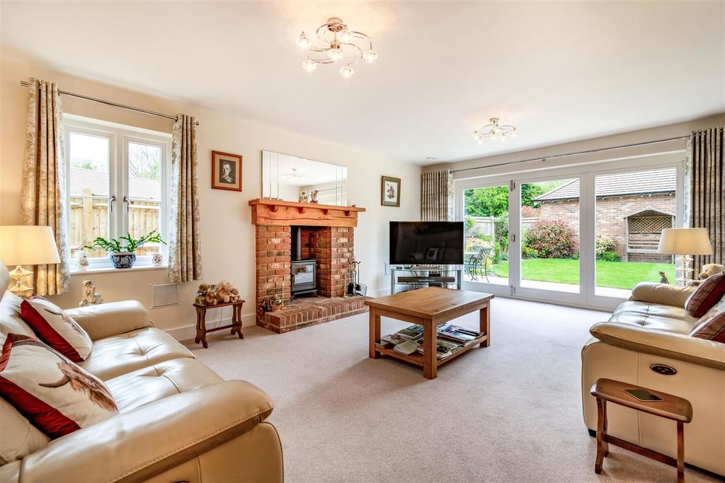 Godfrey Meadow, Hollingbourne, Maidstone 5 bed detached house £850,000