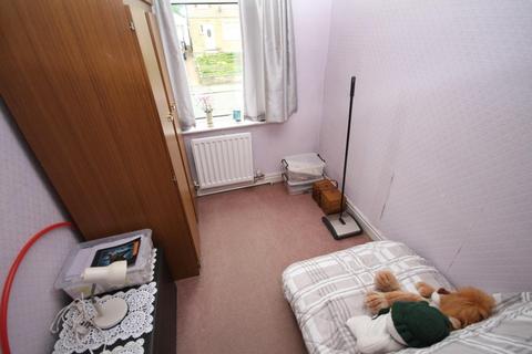 52 Leafield Avenue, Bradford, BD2 3SF