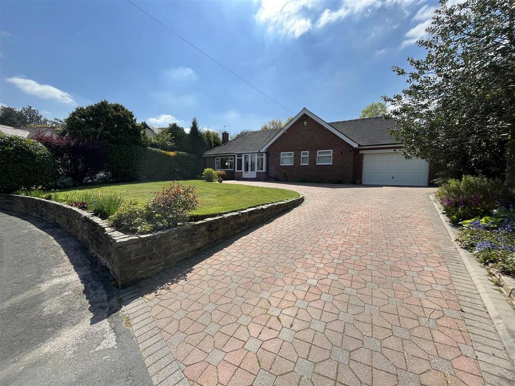 Meadow Drive, Prestbury, Macclesfield 3 bed bungalow £850,000