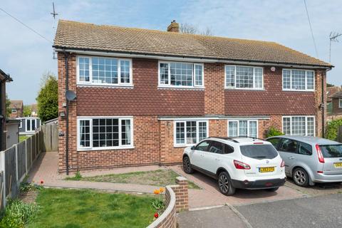 1b Augustine Road, Minster, Ramsgate, CT12 4DG