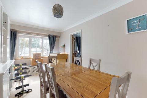 1b Augustine Road, Minster, Ramsgate, CT12 4DG