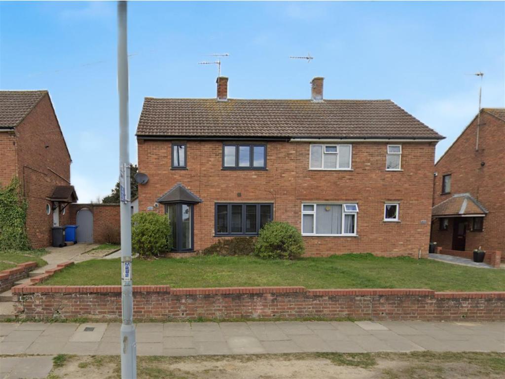 Hawthorn Drive, Ipswich 2 bed semidetached house for sale £250,000