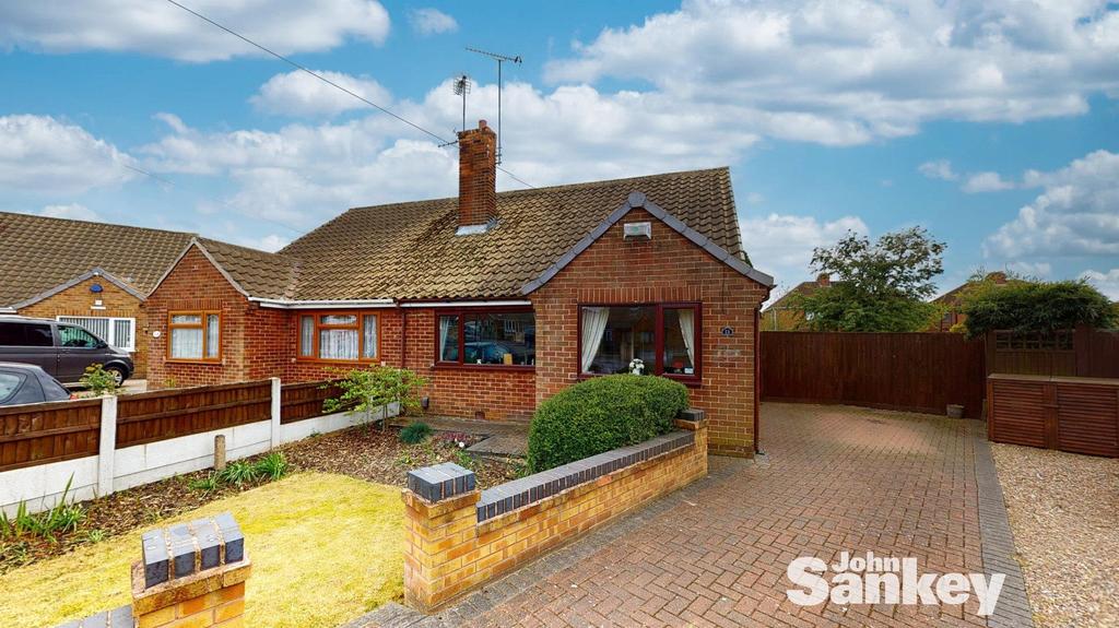 Mill Croft, SuttonInAshfield 3 bed semidetached bungalow £175,000