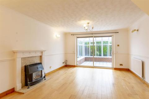15 Avonbridge Close, Arnold, Nottingham, NG5 8DE