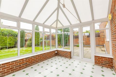 15 Avonbridge Close, Arnold, Nottingham, NG5 8DE