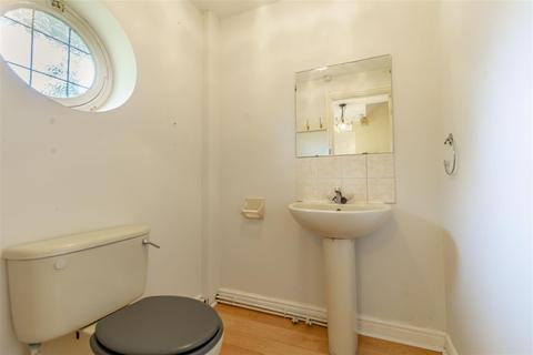 15 Avonbridge Close, Arnold, Nottingham, NG5 8DE