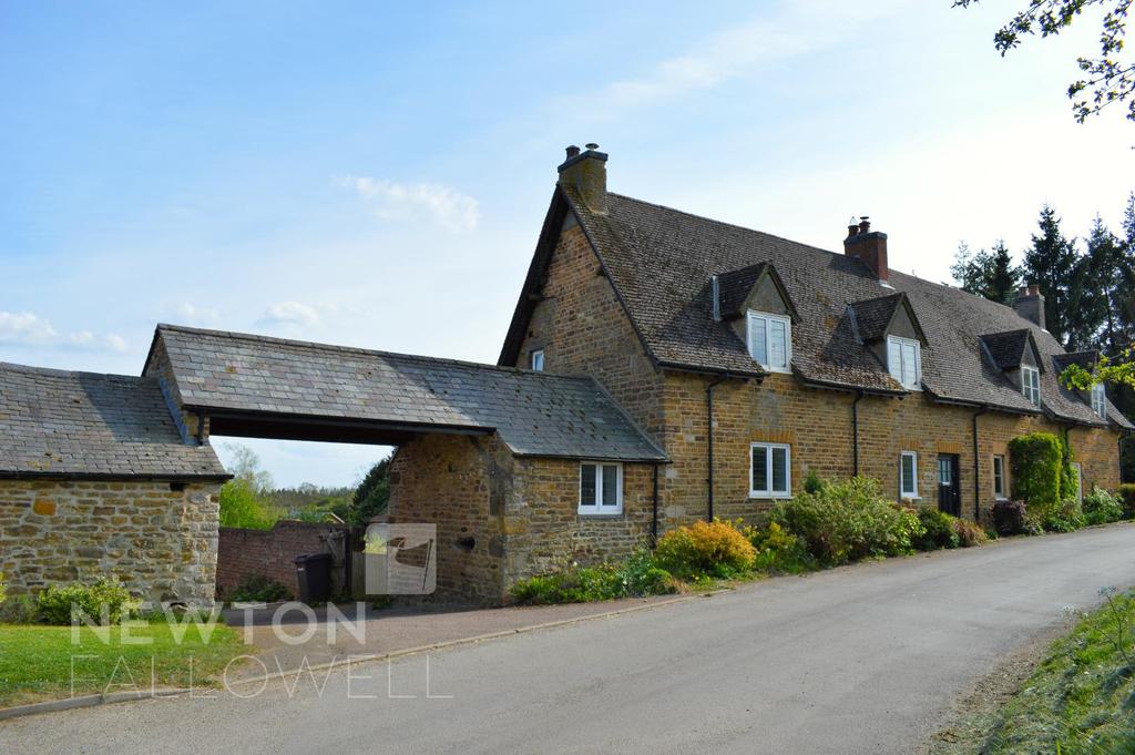 Main Street, Cold Overton, Oakham 3 bed character property £1,500 pcm