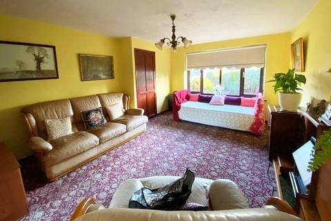 34 Carrbottom Road, Greengates, Bradford, BD10 0BB
