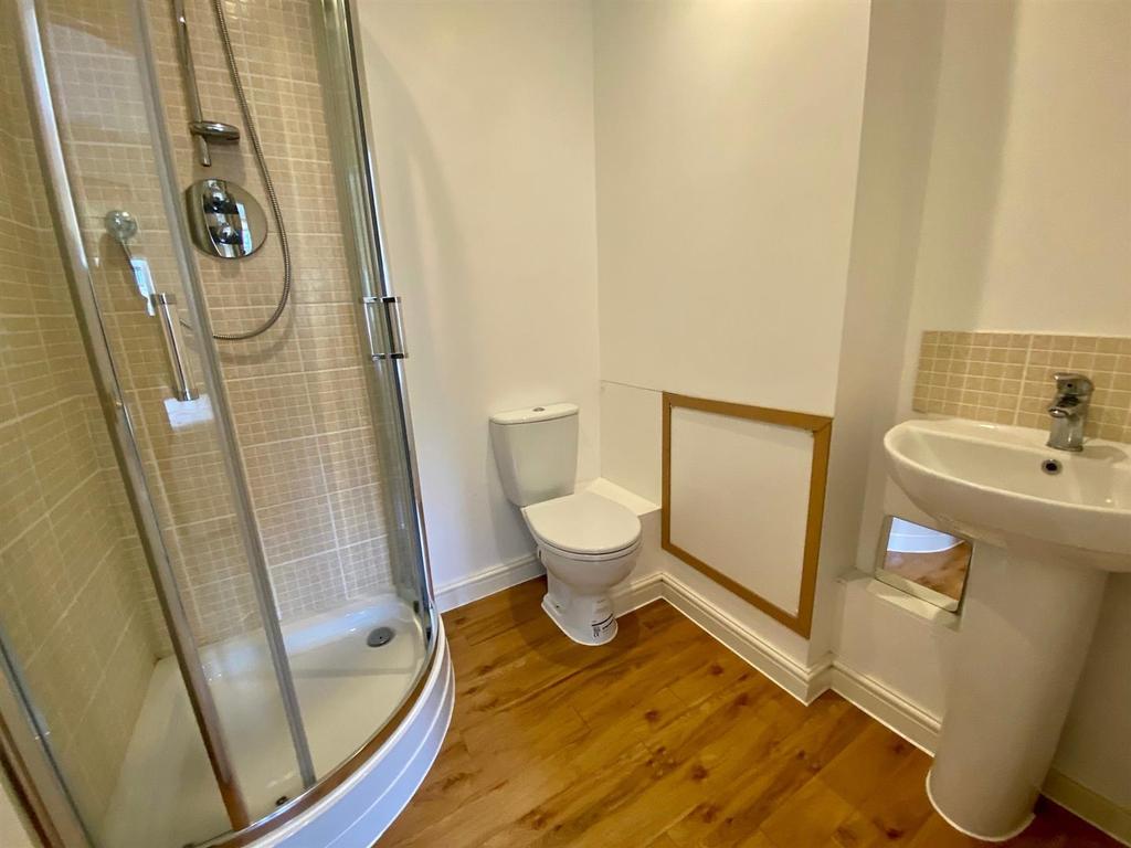 Ensuite - master.jpg