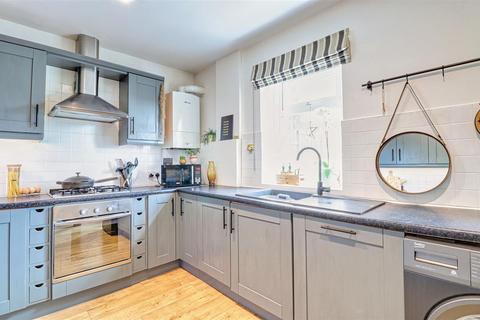 40 Ashtofts Mount, Guiseley, Leeds, LS20 9DB