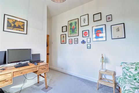 40 Ashtofts Mount, Guiseley, Leeds, LS20 9DB