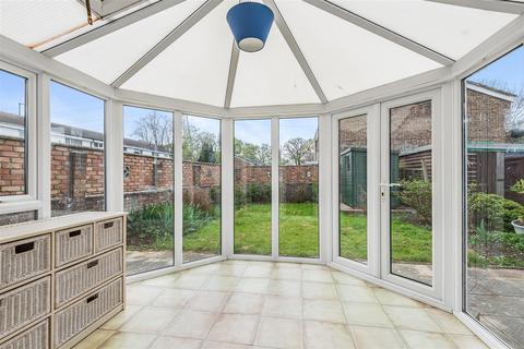 9 Aintree Road, Calmore, Southampton, SO40 2TL