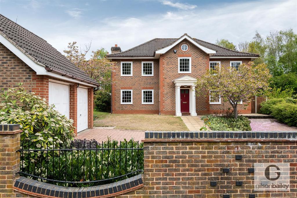Dussindale Drive, Norwich 5 bed detached house £700,000