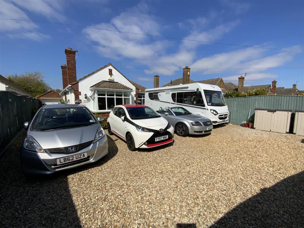 North Sea Lane, Cleethorpes 3 bed detached bungalow £340,000