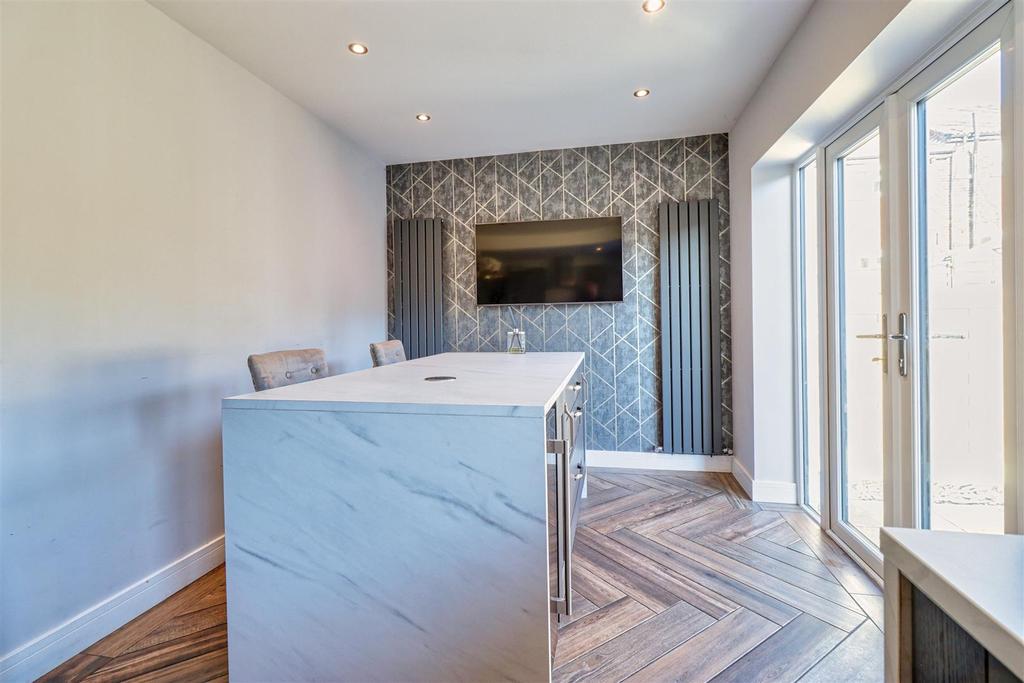 Dining kitchen