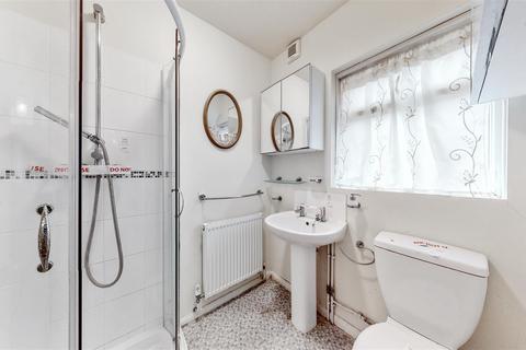 88b Rugby Avenue, Wembley, HA0 3DJ