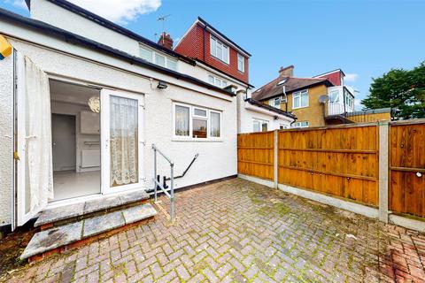 88b Rugby Avenue, Wembley, HA0 3DJ