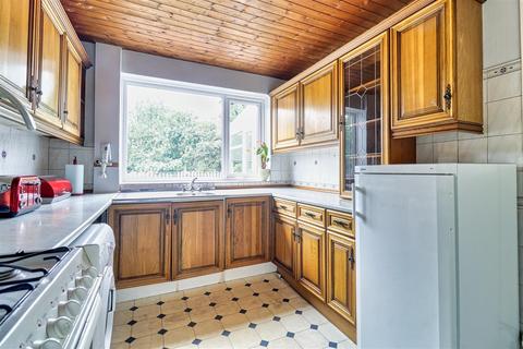 40 Ings Lane, Guiseley, Leeds, LS20 8DA