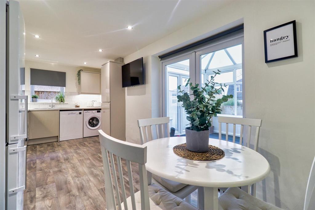 Kitchen diner