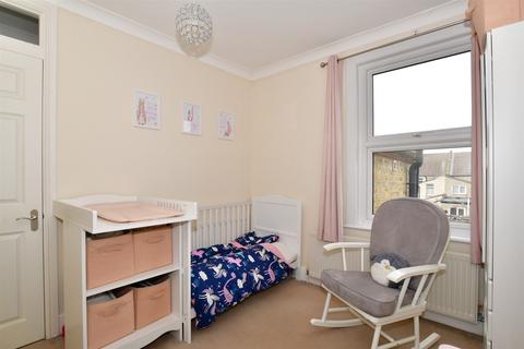 64 Connaught Road, Chatham, ME4 5DH
