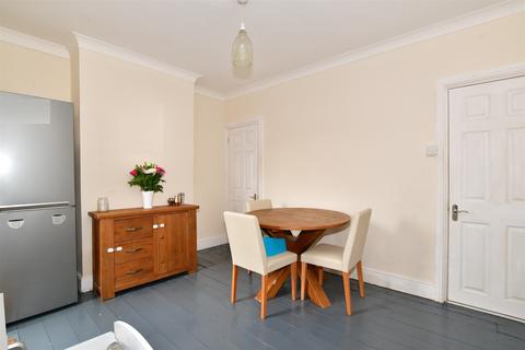 64 Connaught Road, Chatham, ME4 5DH