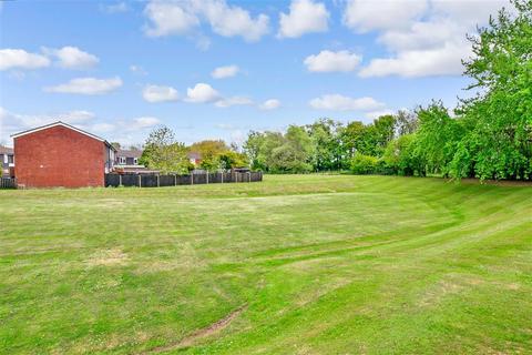 191 Kohima Place, Burgoyne Heights, Dover, CT15 5LJ