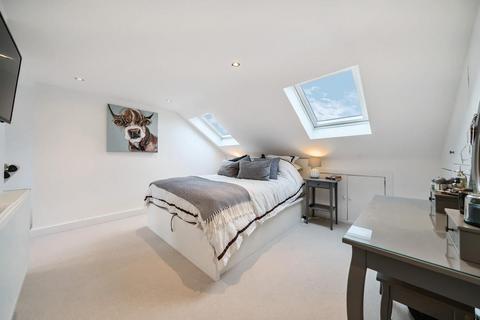 31a Trentham Street, London, SW18 5AS