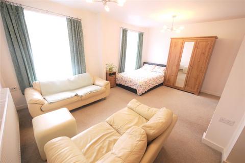 Apartment for sale, Arcade Chambers, St. Thomas Road, Brentwood, Essex, CM14