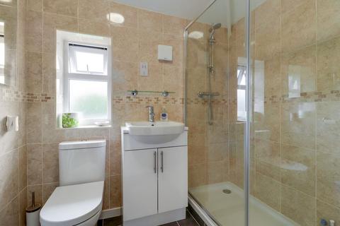 21 Northway, Stoughton, Guildford, GU2 9SD