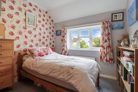 21 Northway, Stoughton, Guildford, GU2 9SD