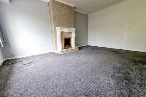 2 bedroom apartment to rent, Lingmell Avenue, St. Helens, WA11