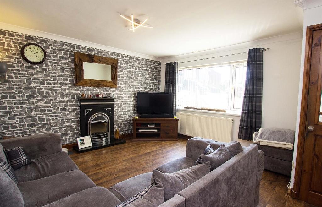 Spring Vale Garden Village, Darwen, BB3 2HS 3 bed semidetached house